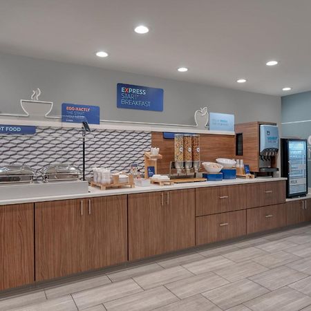Holiday Inn Express & Suites Wadsworth By Ihg Экстерьер фото