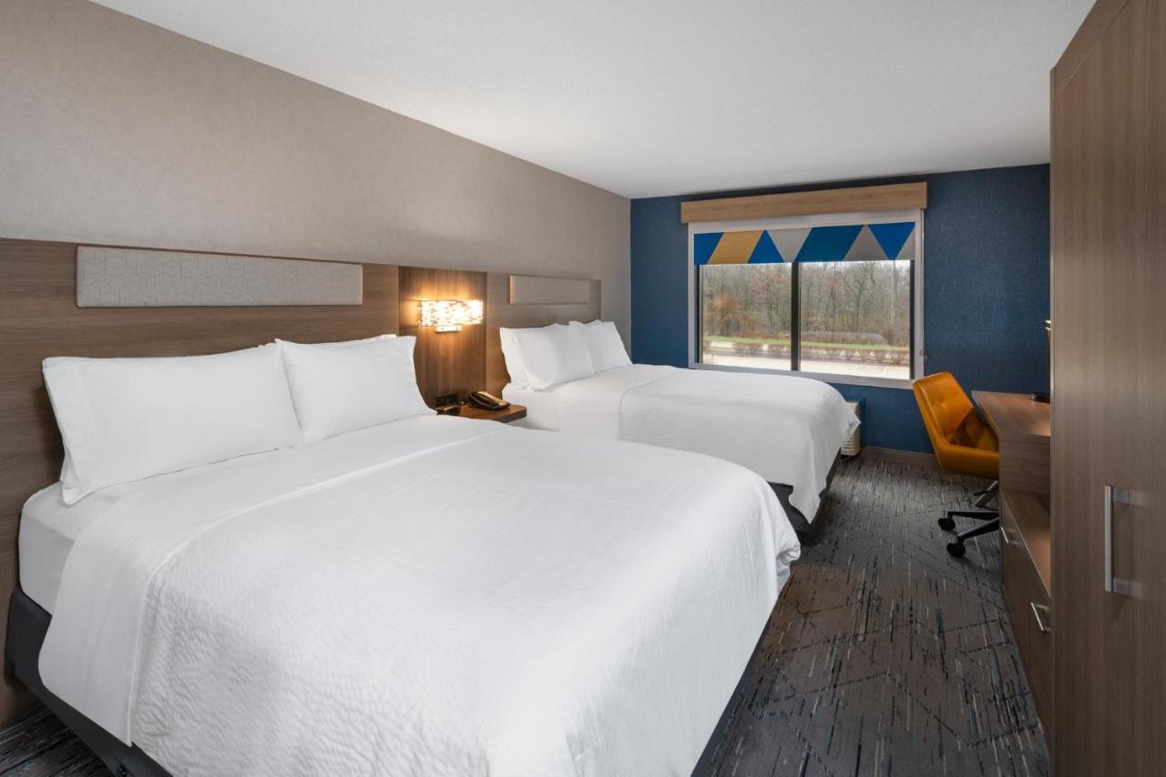 Holiday Inn Express & Suites Wadsworth By Ihg Экстерьер фото