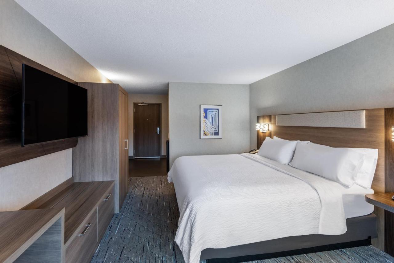 Holiday Inn Express & Suites Wadsworth By Ihg Экстерьер фото