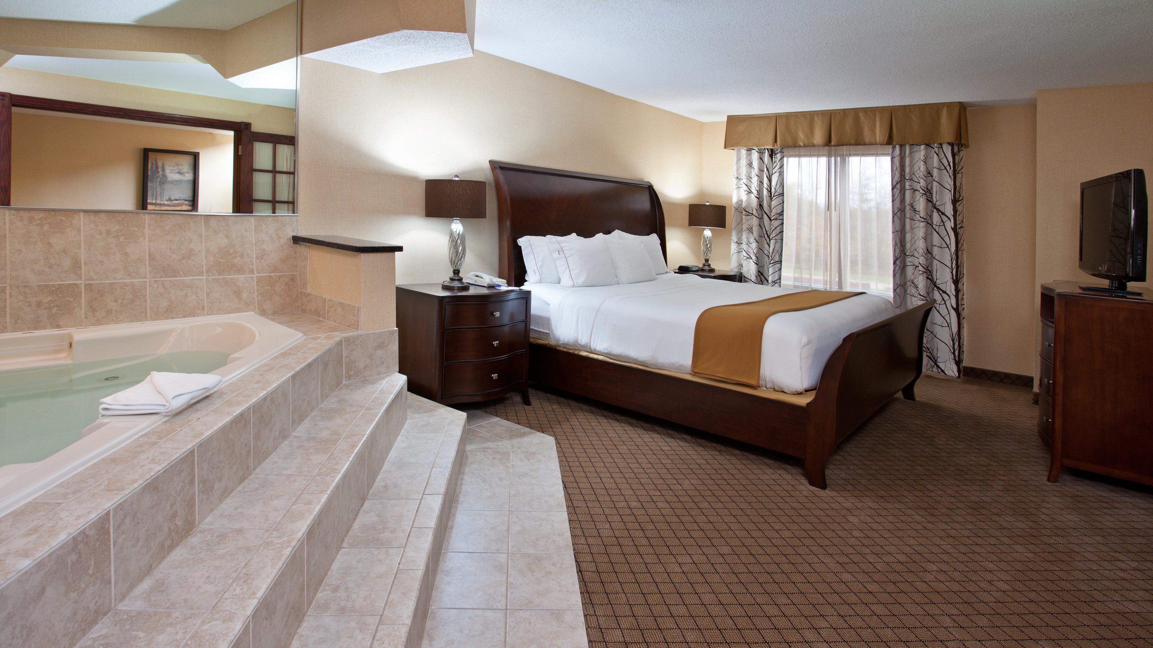 Holiday Inn Express & Suites Wadsworth By Ihg Экстерьер фото